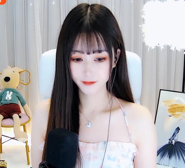 可爱清纯主播直播间 不一样的《依兰爱情故事》2