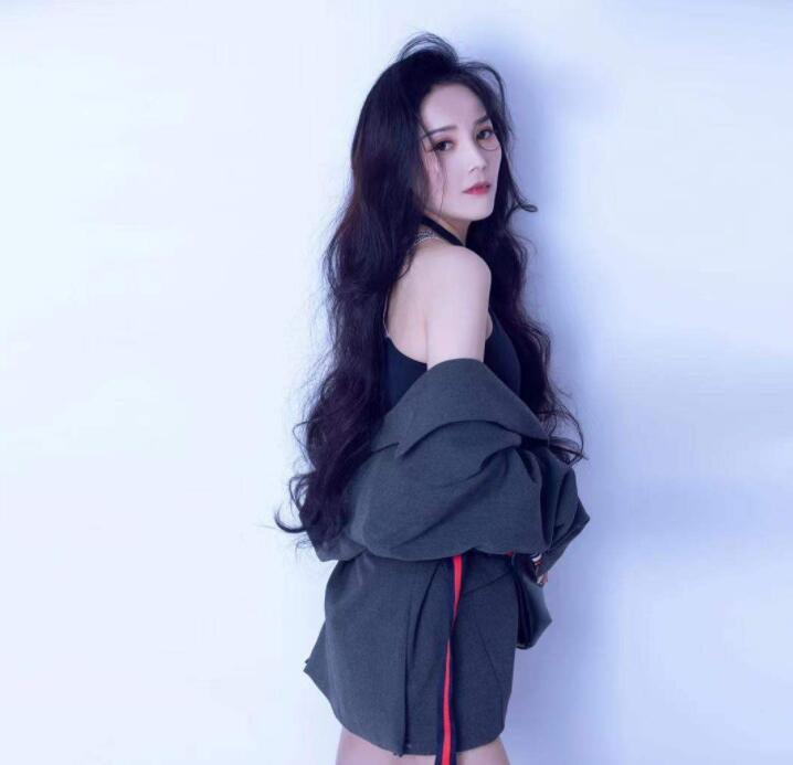 秀色新人美女主播 好看的美女直播间2
