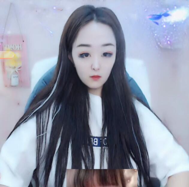 女主播直播室 这美女好面熟啊1