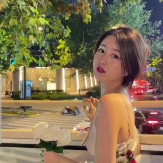 美女秀场直播_美女主播大秀表演