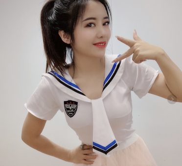 美女直播跳舞_精选性感主播热舞视频