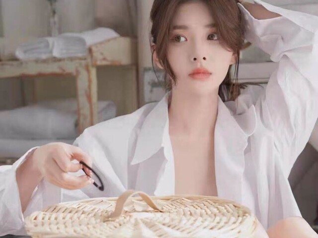 性感美女直播间_气质美女直播间秀热舞
