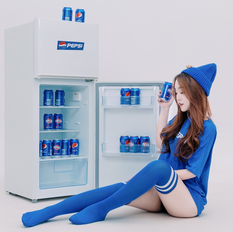 触手美女游戏主播